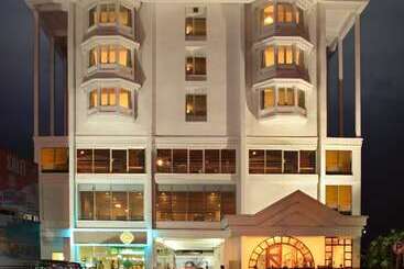 هتل Abad Plaza