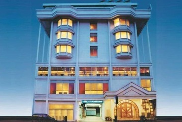 هتل Abad Plaza