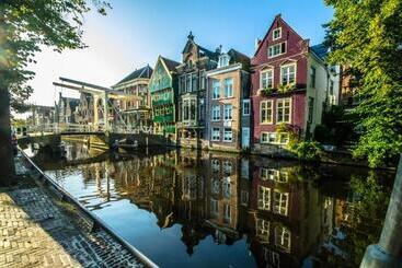 هتل Alkmaar