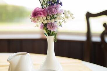 هتل Aran View Country House