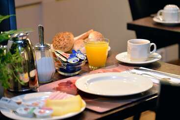 هتل Best Western Dam Square Inn