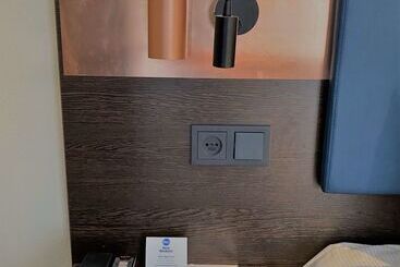 هتل Best Western Dam Square Inn