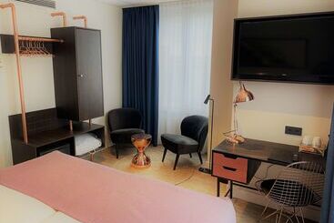 هتل Best Western Dam Square Inn