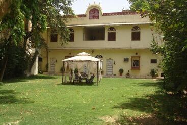 酒店 Bissau Palace