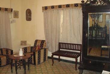 酒店 Bissau Palace