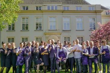 هتل Central Park Voorburg   Relais & Chateaux