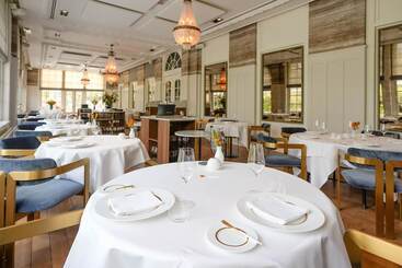 هتل Central Park Voorburg   Relais & Chateaux