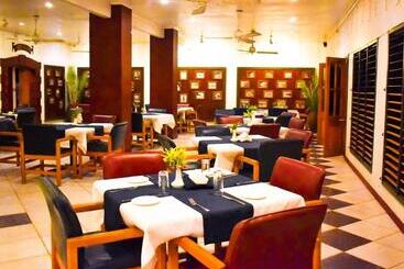 هتل Grand Eastern