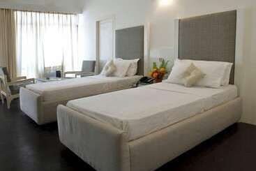 Otel Jaya International