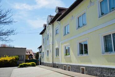 Korona Wellness, Rendezvény és Borszálloda