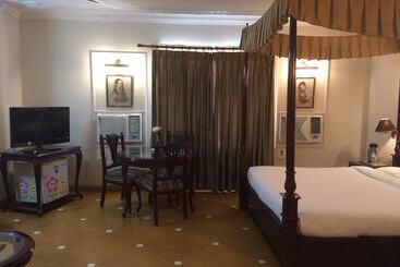 Lmb Hotel City Centre, Jaipur