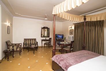 Lmb Hotel City Centre, Jaipur