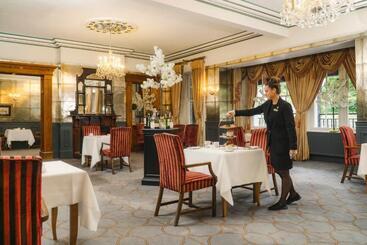 Muckross Park Hotel & Spa