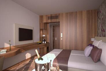 هتل Carbona Thermal Spa