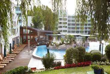 هتل Carbona Thermal Spa