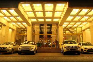 هتل Sagar Plaza