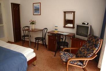 בית מלון כפרי Siesta Club Apartman Harkány