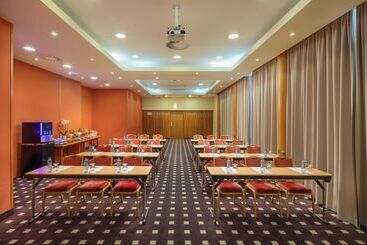 هتل Verdi Budapest Aquincum