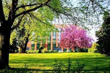 هتل Verdi Budapest Aquincum
