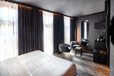 هتل The Highlander Amsterdam