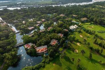 هتل The St. Regis Goa Resort