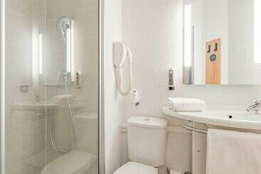 B&B HOTEL Arras Centre Les Places