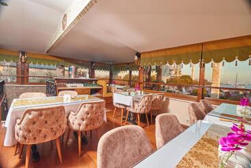 Alzer Hotel Special Class