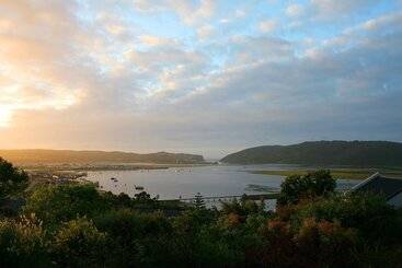 هتل Belvidere Manor Lagoonside Cottages