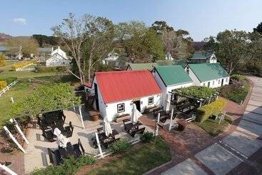 هتل Belvidere Manor Lagoonside Cottages