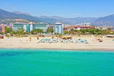 Big Blue Sky Hotel   All Inclusive