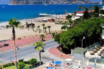 Big Blue Sky Hotel   All Inclusive