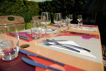 هتل Brit Hôtel Dinan   Taden
