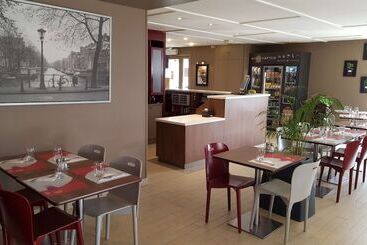 هتل Campanile Lyon Est  Aeroport Saint Exupery