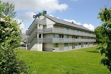 هتل Campanile Pont A Mousson