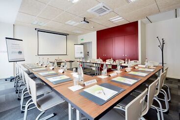 هتل Campanile Vannes
