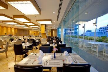 Centara Hotel Hat Yai