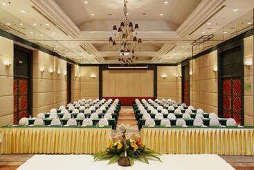 Centara Hotel Hat Yai
