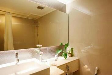 Centara Hotel Hat Yai