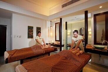 Centara Hotel Hat Yai
