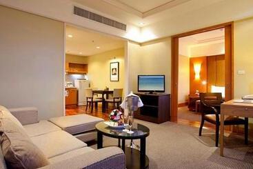 Centara Hotel Hat Yai
