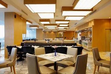 Centara Hotel Hat Yai