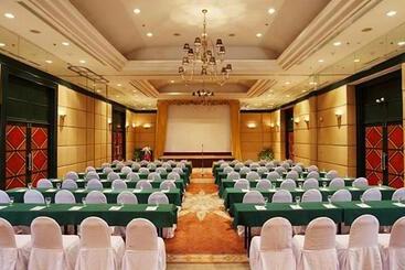 Centara Hotel Hat Yai