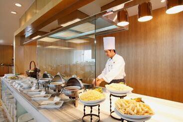 Centara Hotel Hat Yai