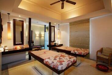Centara Hotel Hat Yai