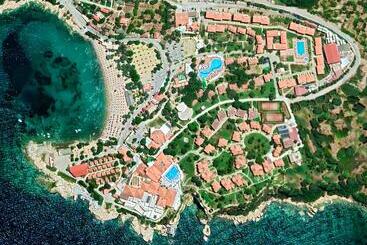 هتل Club Resort Atlantis