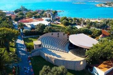 هتل Club Resort Atlantis