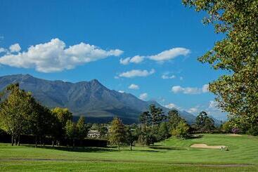هتل Fancourt