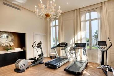 酒店 Grand Hôtel Thalasso & Spa