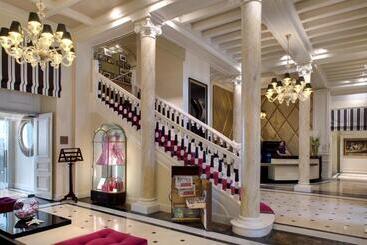 酒店 Grand Hôtel Thalasso & Spa