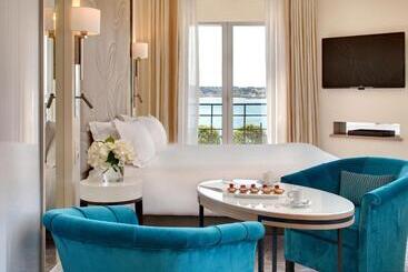 酒店 Grand Hôtel Thalasso & Spa